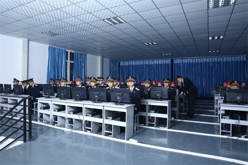 多媒体计算机室